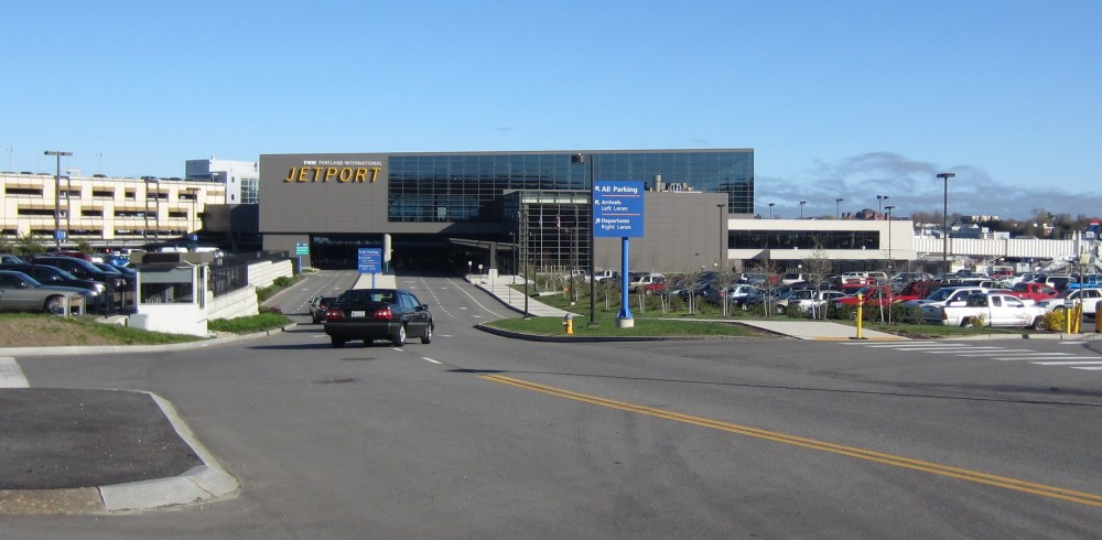 Portland_Jetport_new_terminal.jpg