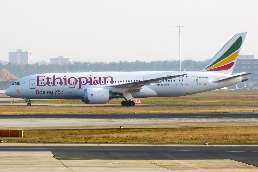 Ethiopian_Airlines,_ET-AOQ,_Boeing_787-8_Dreamliner_(16269070208).jpg